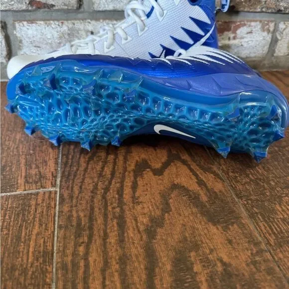 Nike White and Blue Athletic Cleats - Picture 7 of 8